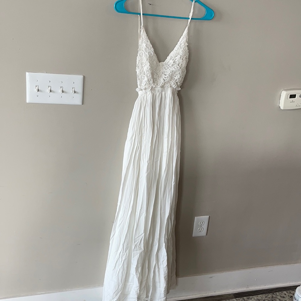 White maxi dress